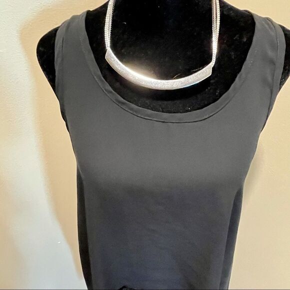 TRAC | Breezy Crochet Back Hi Lo Tank, Size Small - Picture 4 of 11